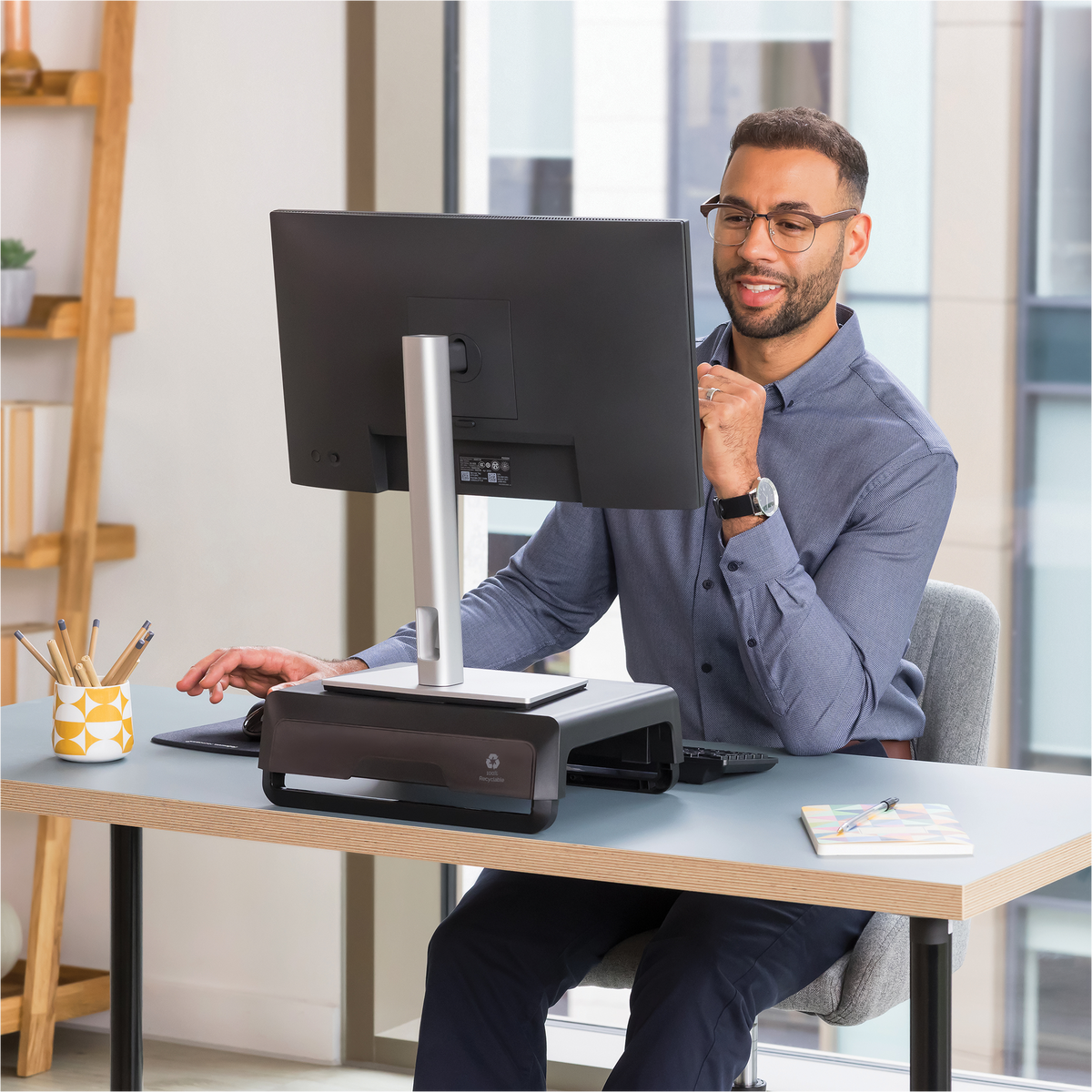 Fellowes Breyta™ Monitor Stand - Black